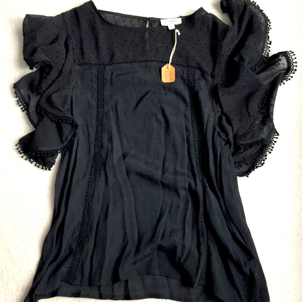 Black lacy umgee Hepburn blouse